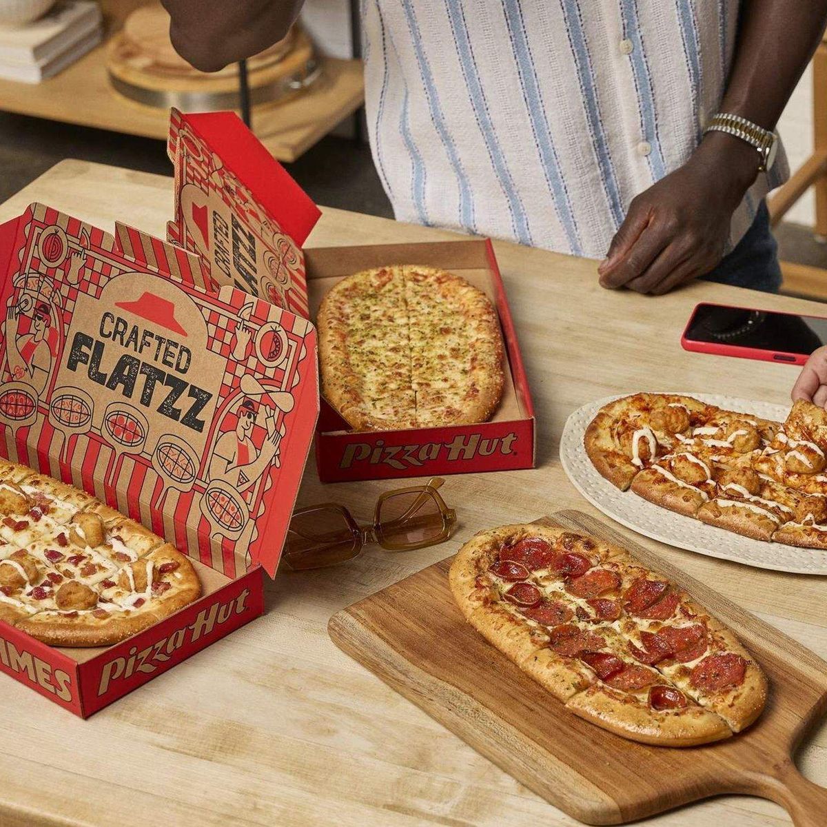 Pizza Hut - State road